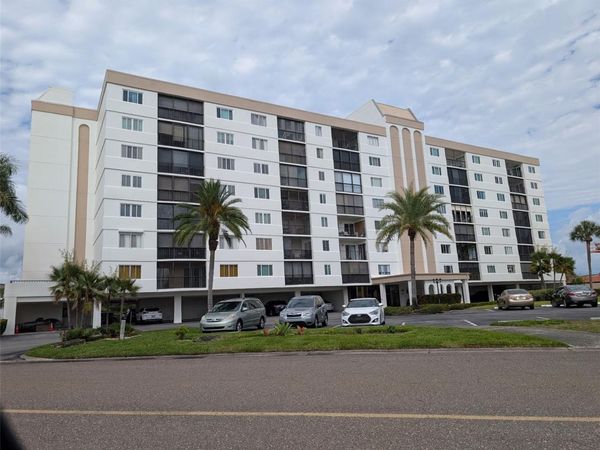 19029 US HIGHWAY 19 N, Unit 9-301, CLEARWATER, FL 33764