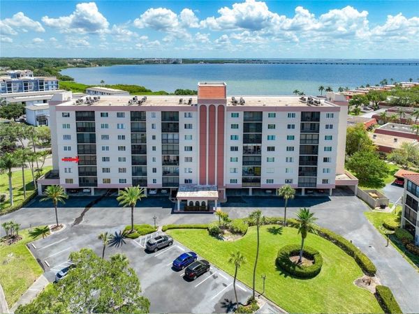 19029 US HIGHWAY 19 N, Unit 9-301, CLEARWATER, FL 33764