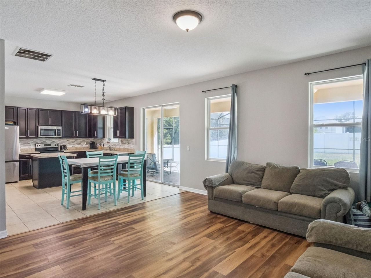 2566 Limerick Circle, Grand Island, FL 32735 Photo