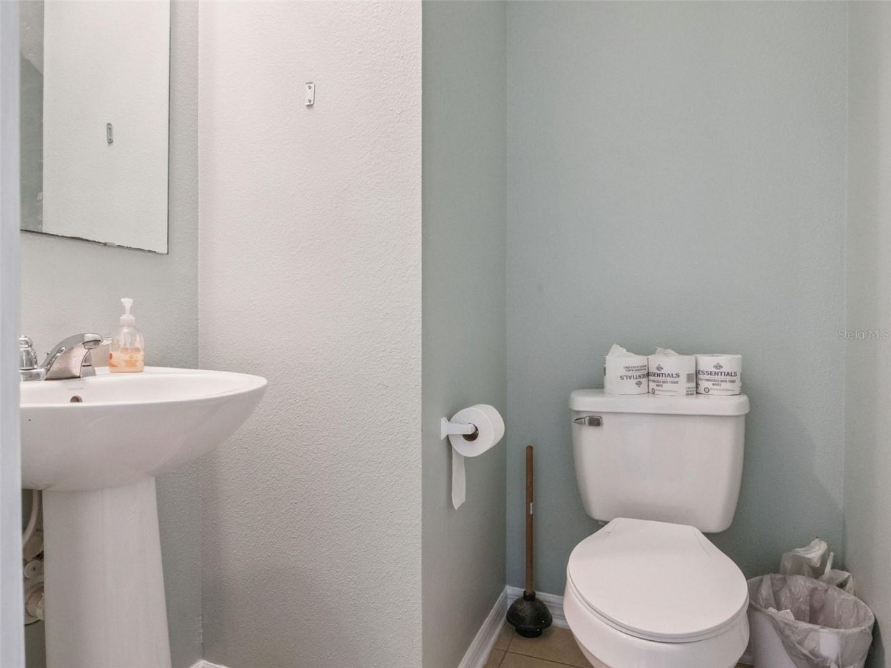 2566 Limerick Circle, Grand Island, FL 32735 Photo