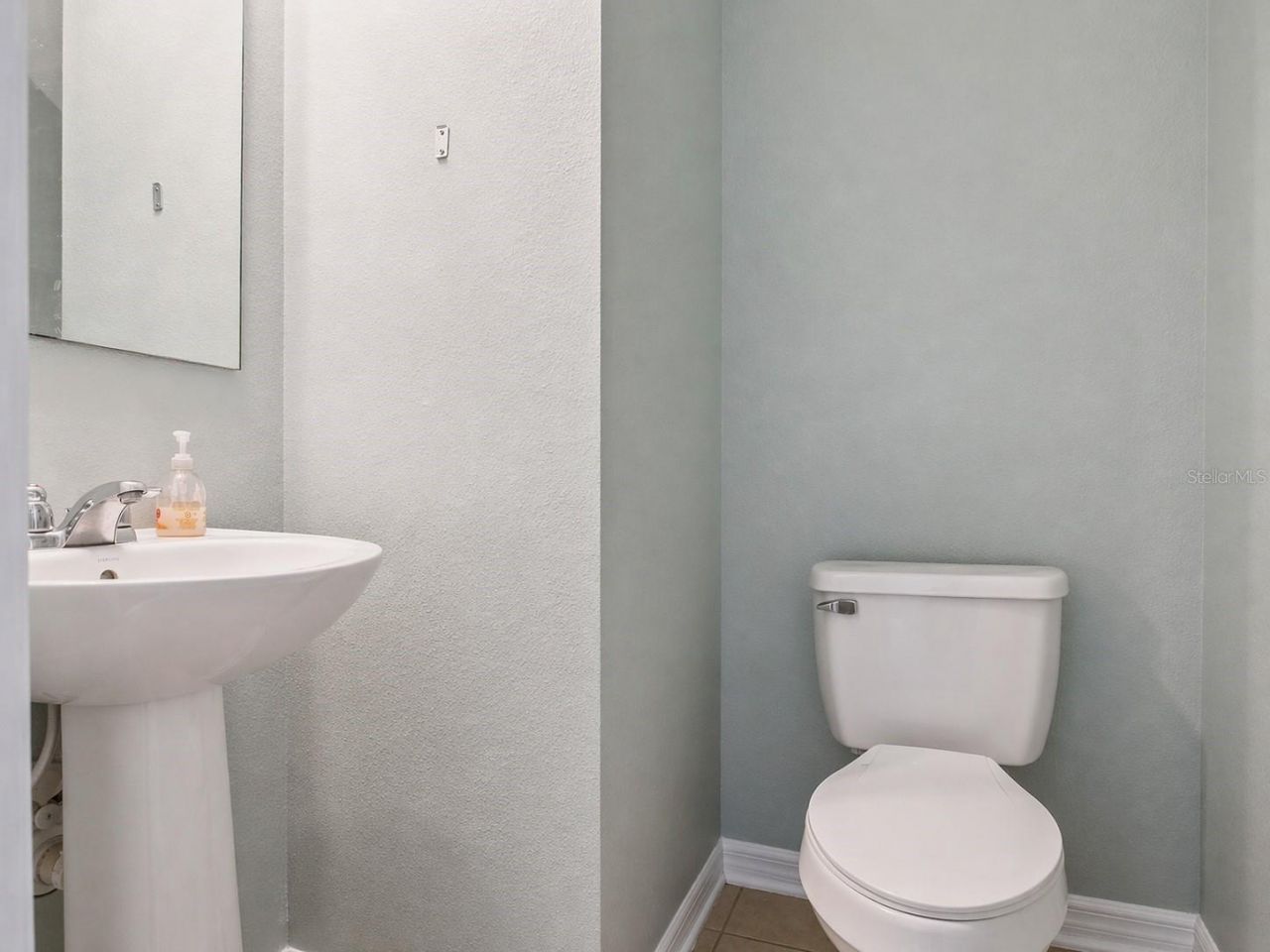 2566 Limerick Circle, Grand Island, FL 32735 Photo