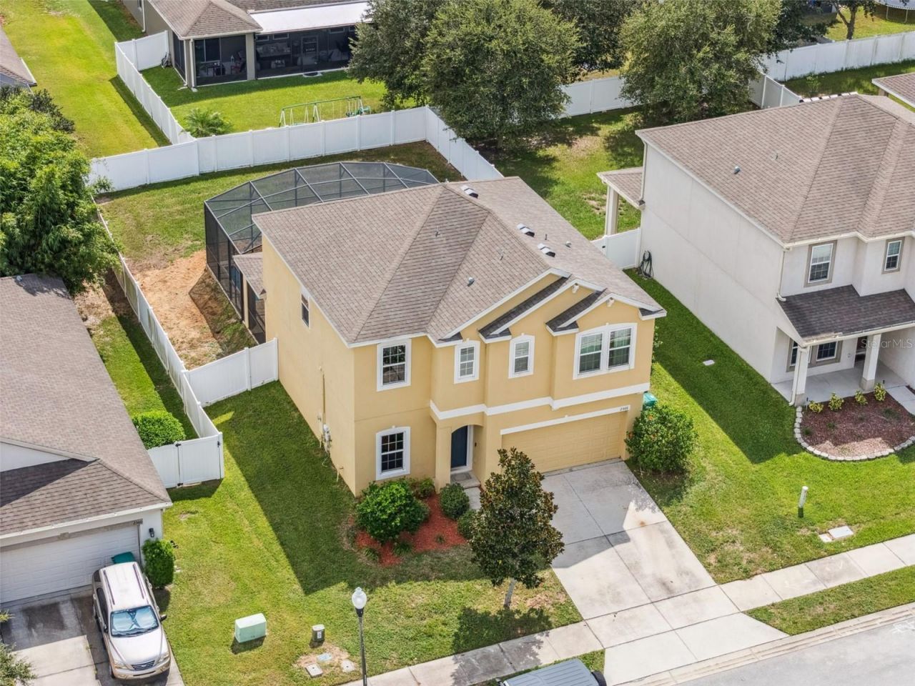 2566 Limerick Circle, Grand Island, FL 32735 Photo