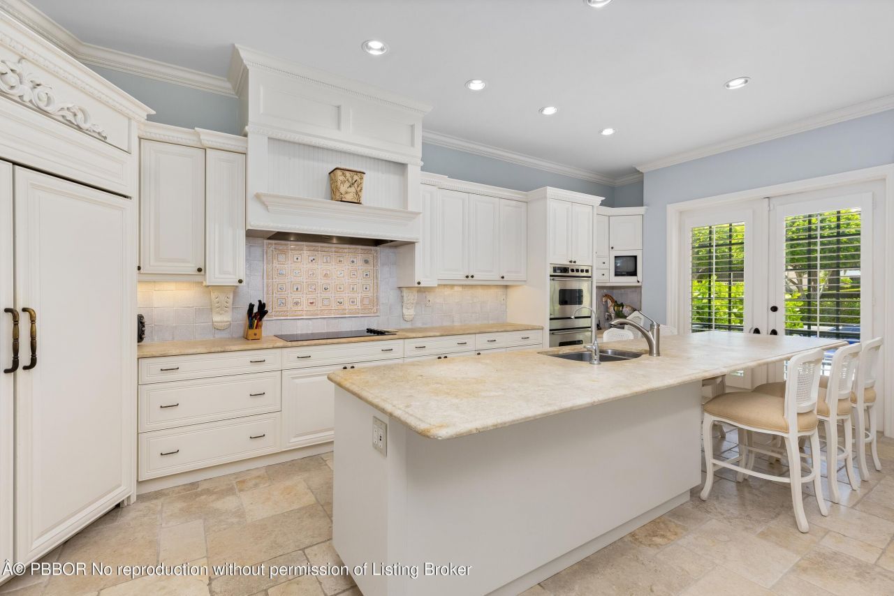 307 Everglade Avenue, Unit n/a, Palm Beach, FL 33480 Photo