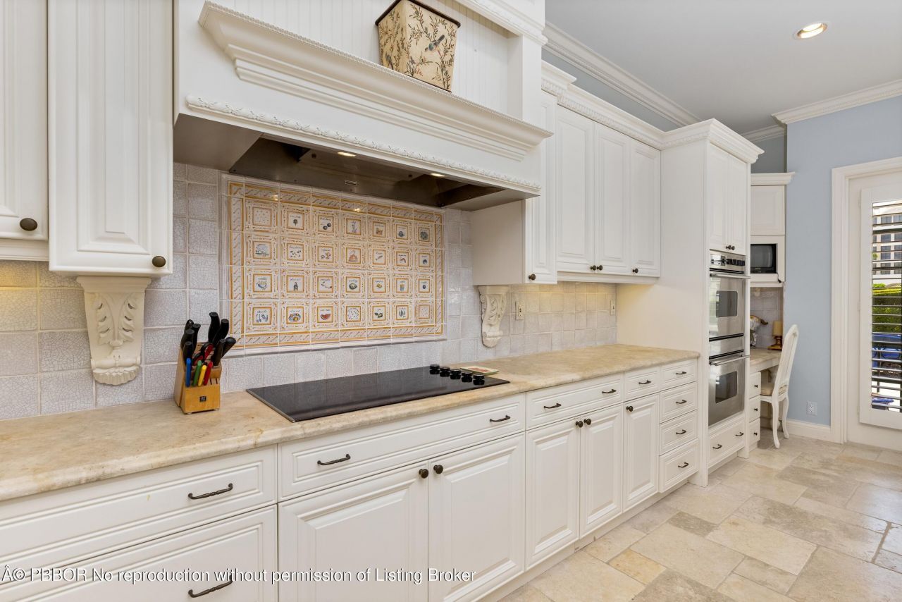307 Everglade Avenue, Unit n/a, Palm Beach, FL 33480 Photo