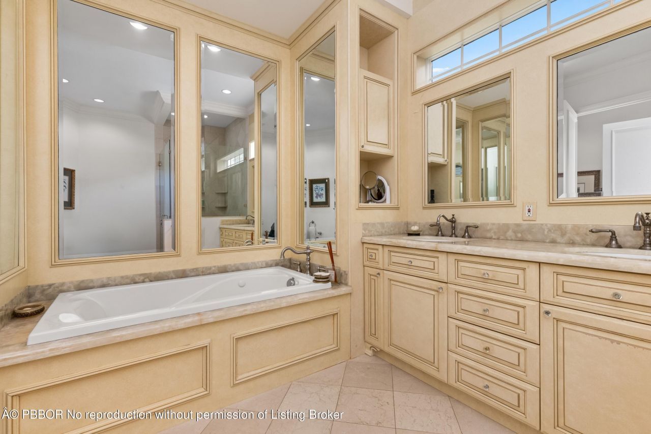 307 Everglade Avenue, Unit n/a, Palm Beach, FL 33480 Photo