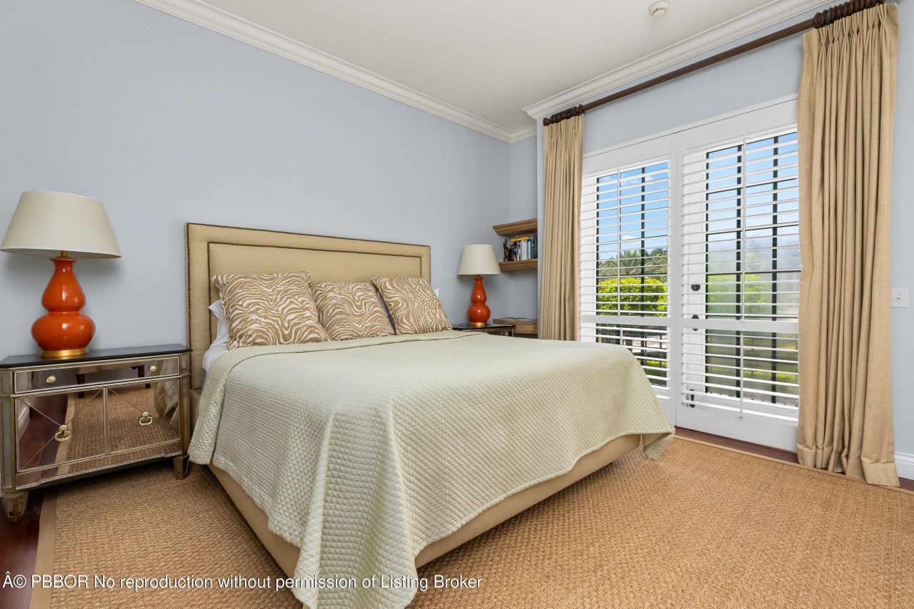 307 Everglade Avenue, Unit n/a, Palm Beach, FL 33480 Photo