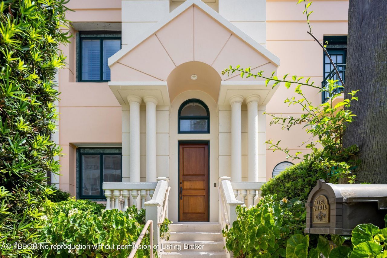 307 Everglade Avenue, Unit n/a, Palm Beach, FL 33480 Photo
