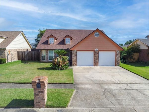 715 LASALLE Drive, LaPlace, LA 70068