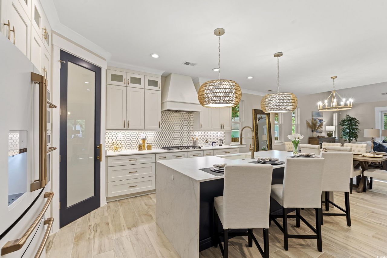 407 N Highland Way Photo 2