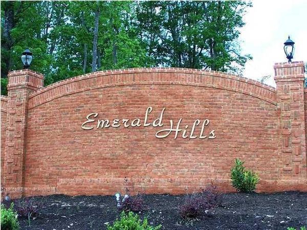 2048 Volunteer Drive, Cleveland, TN 37311