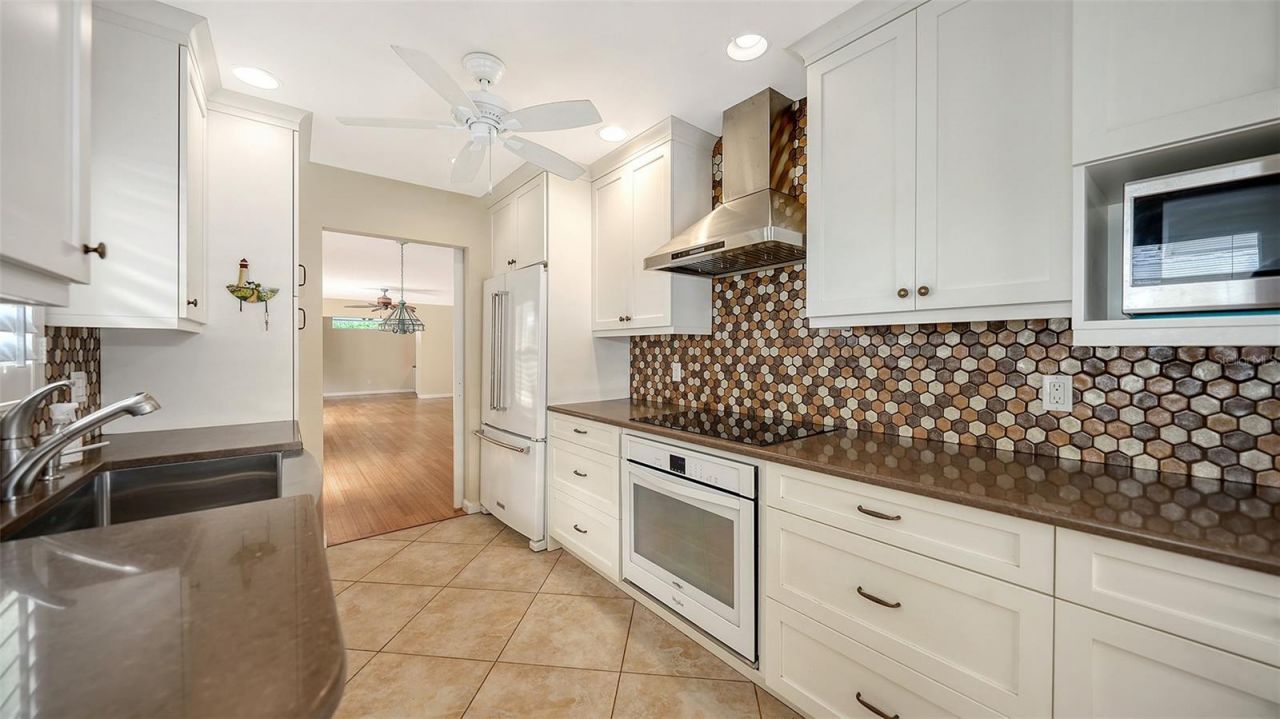 1345 Moonmist Drive, Unit T6, Sarasota, FL 34242 Photo
