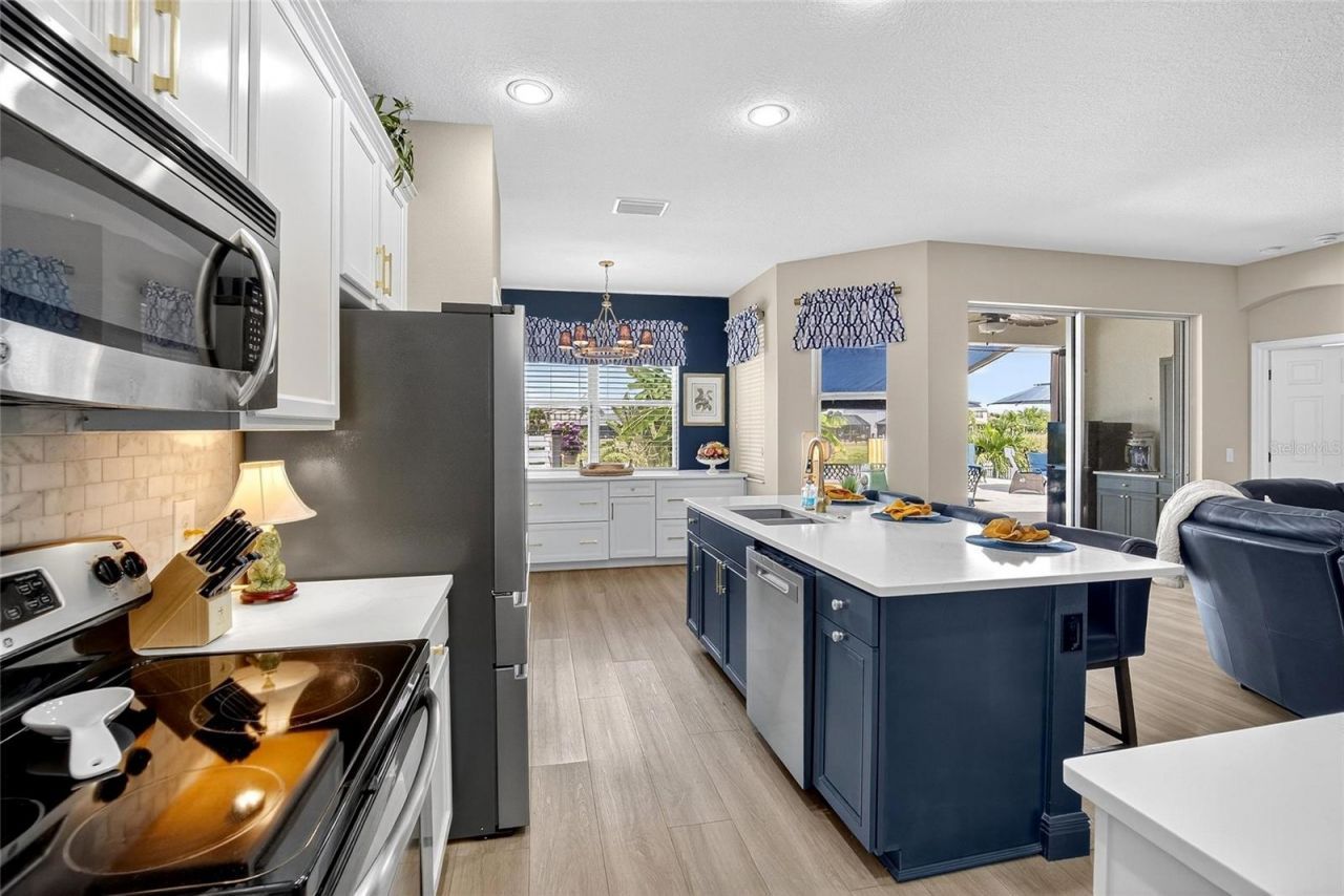 306 Hope Bay Loop, Apollo Beach, FL 33572 Photo