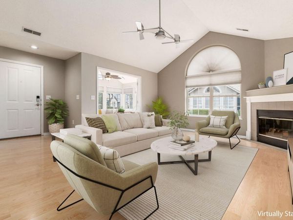 6516 Lakeview Circle, Canal Winchester, OH 43110