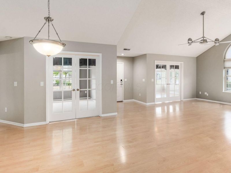 6516 Lakeview Circle, Canal Winchester, OH 43110 Photo 7