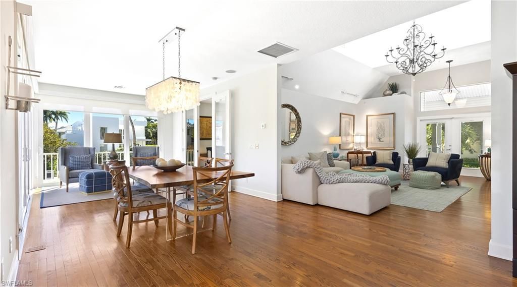 877 7th St S, Naples, FL 34102 Photo