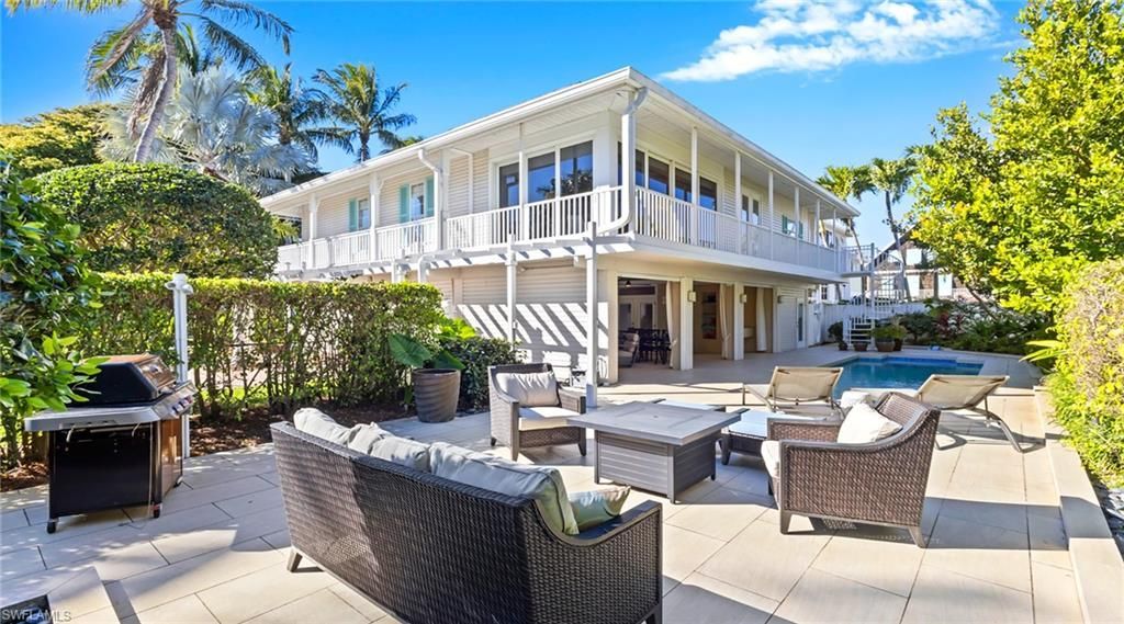 877 7th St S, Naples, FL 34102 Photo