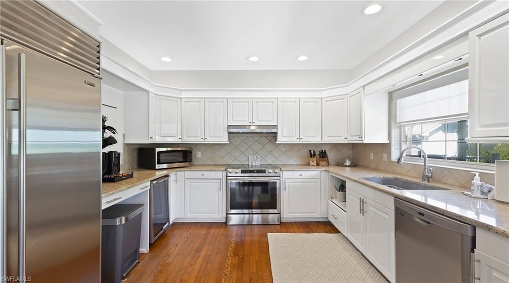 877 7th St S, Naples, FL 34102 Photo