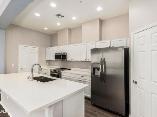42424 N GAVILAN PEAK Parkway, Unit 55206, Anthem, AZ 85086
