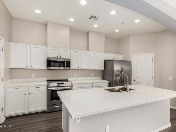 42424 N GAVILAN PEAK Parkway, Unit 55206, Anthem, AZ 85086