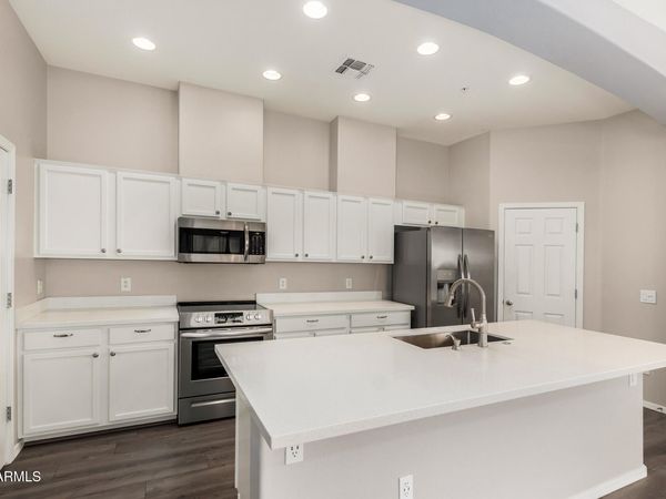 42424 N GAVILAN PEAK Parkway, Unit 55206, Anthem, AZ 85086