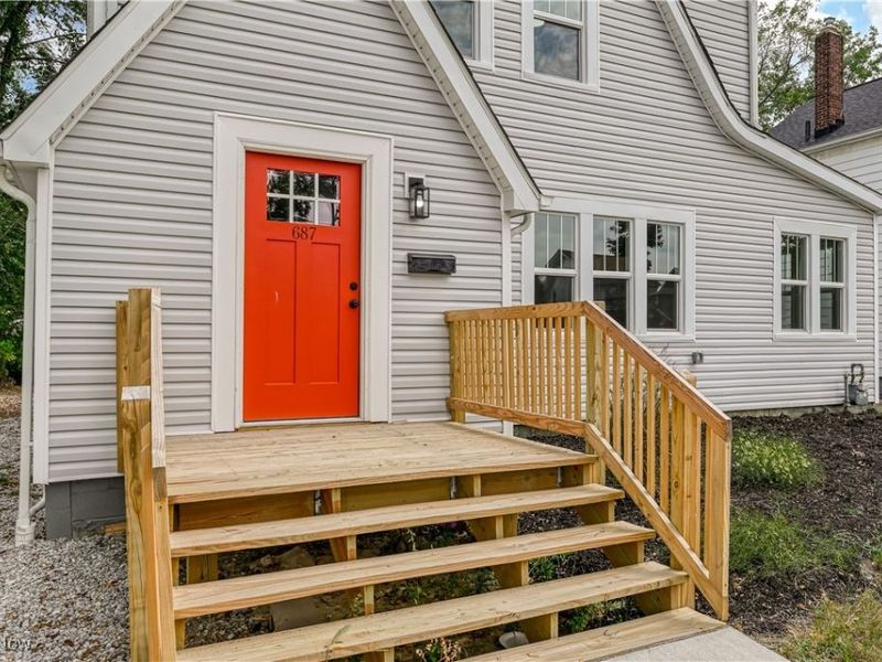 687 Moreley Avenue, Akron, OH 44320 Photo 2