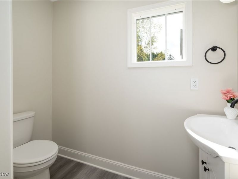 687 Moreley Avenue, Akron, OH 44320 Photo 24