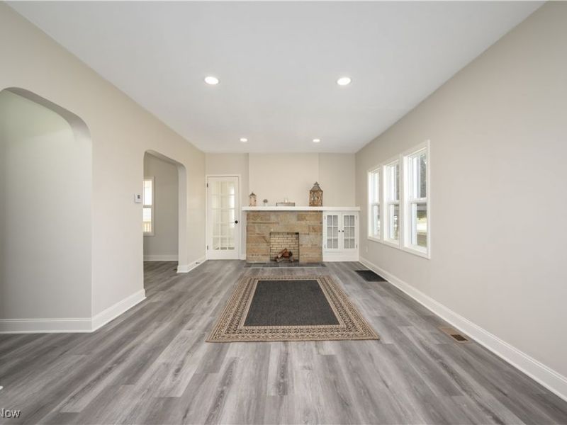 687 Moreley Avenue, Akron, OH 44320 Photo 3