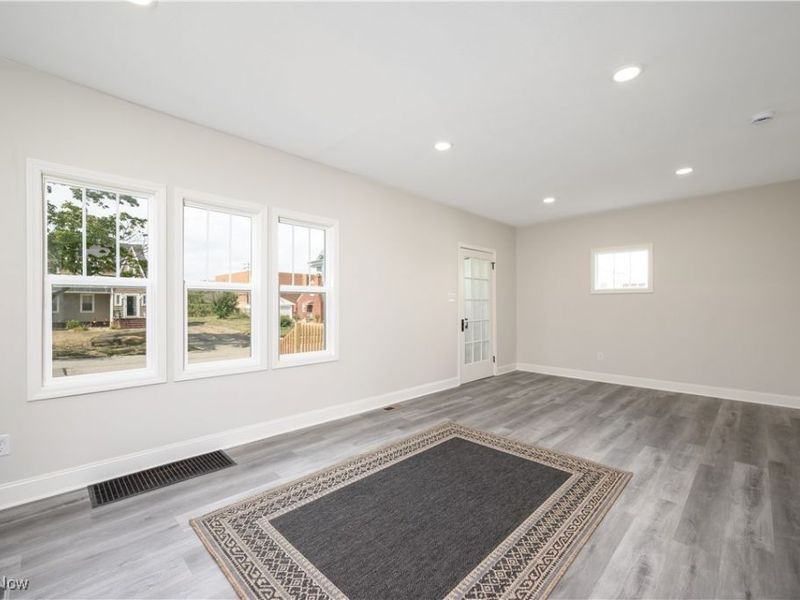 687 Moreley Avenue, Akron, OH 44320 Photo 4