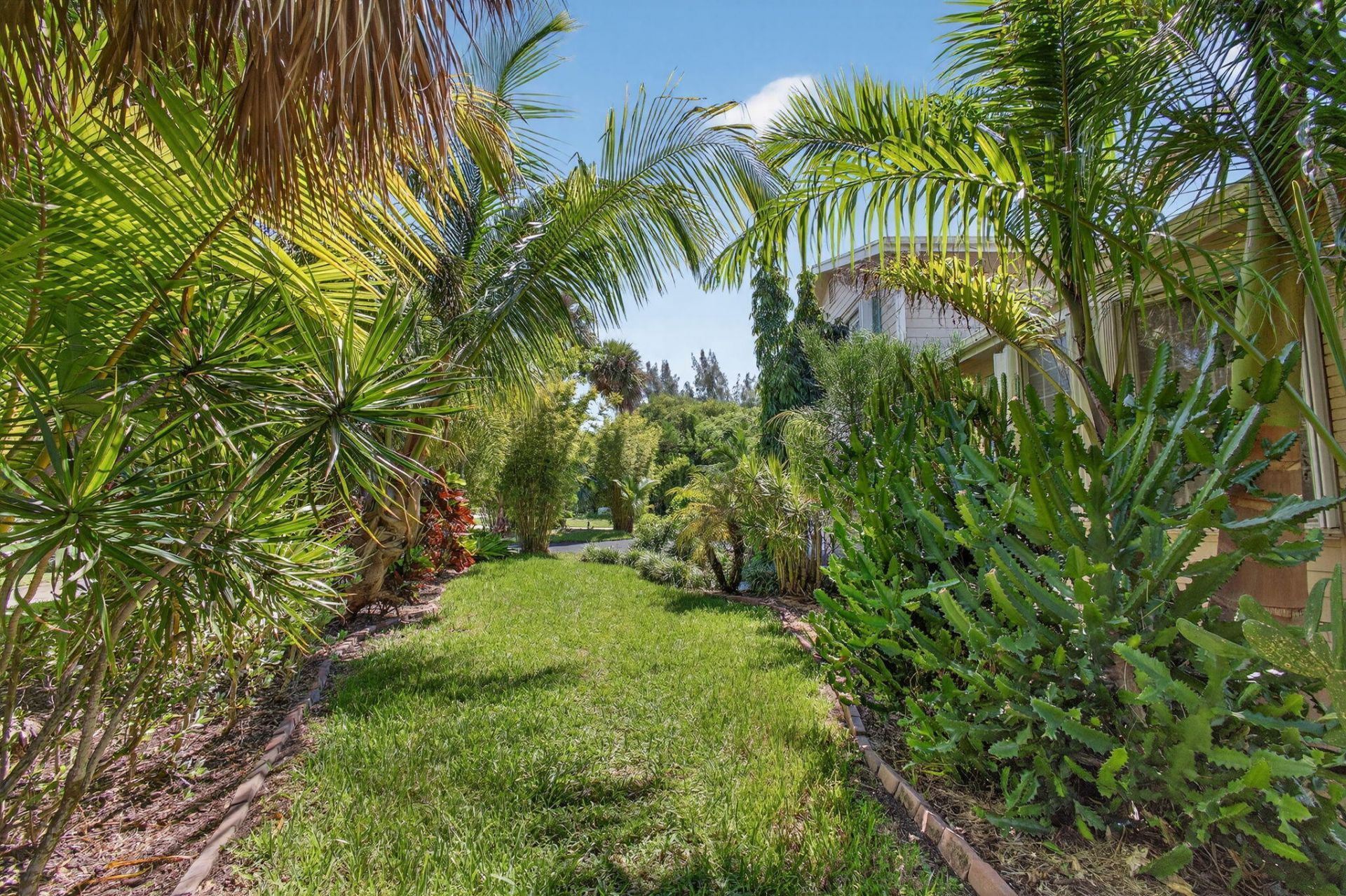 2025 S Ocean Drive, Fort Pierce, FL 34949 Photo