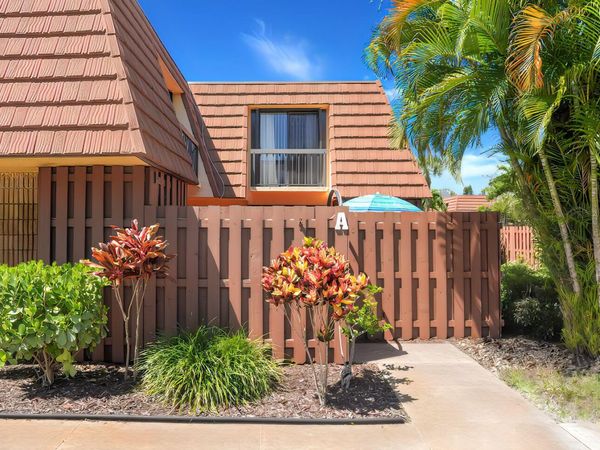 825 Center Street, Unit 14a, Jupiter, FL 33458