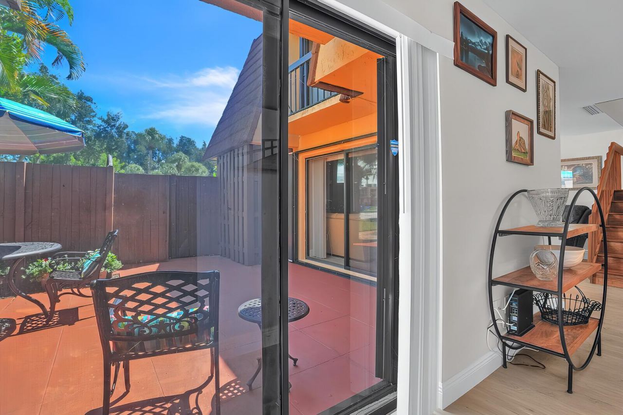 825 Center Street, Unit 14a, Jupiter, FL 33458 Photo