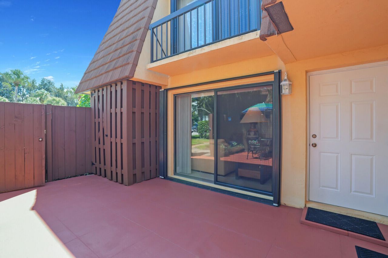 825 Center Street, Unit 14a, Jupiter, FL 33458 Photo