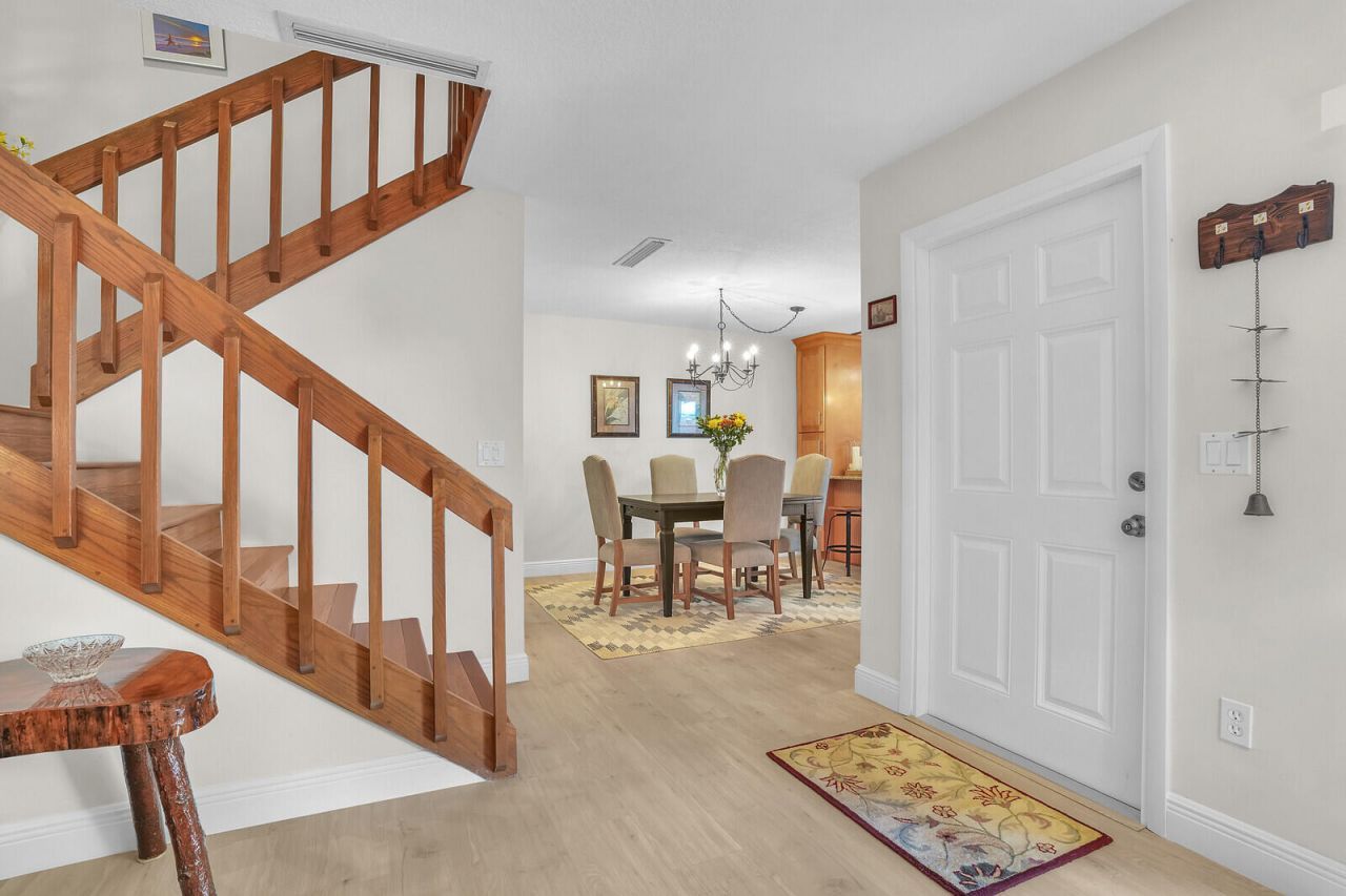 825 Center Street, Unit 14a, Jupiter, FL 33458 Photo