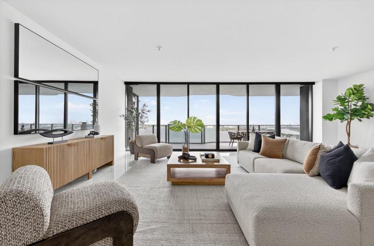 700 NE 24th Street, Unit 4802, Miami, FL 33137 Photo