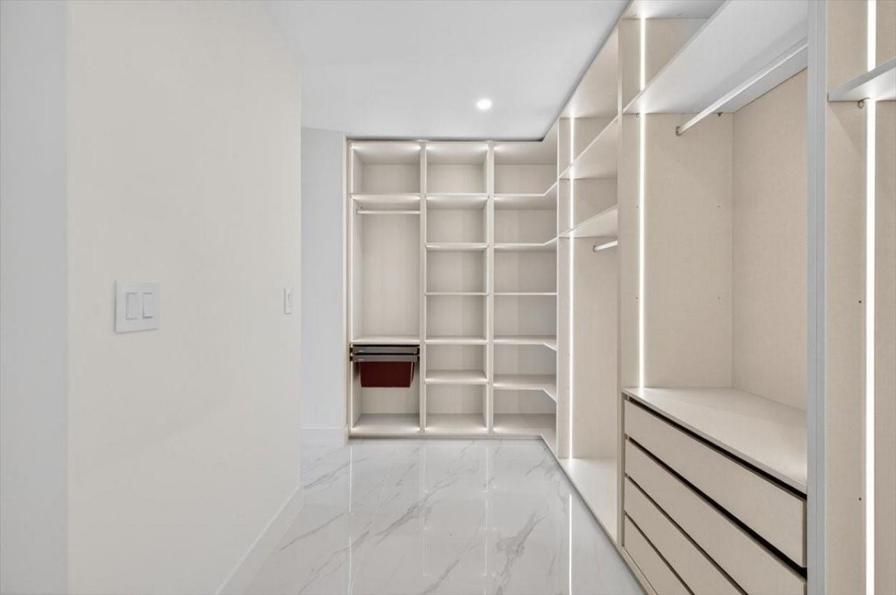 700 NE 24th Street, Unit 4802, Miami, FL 33137 Photo