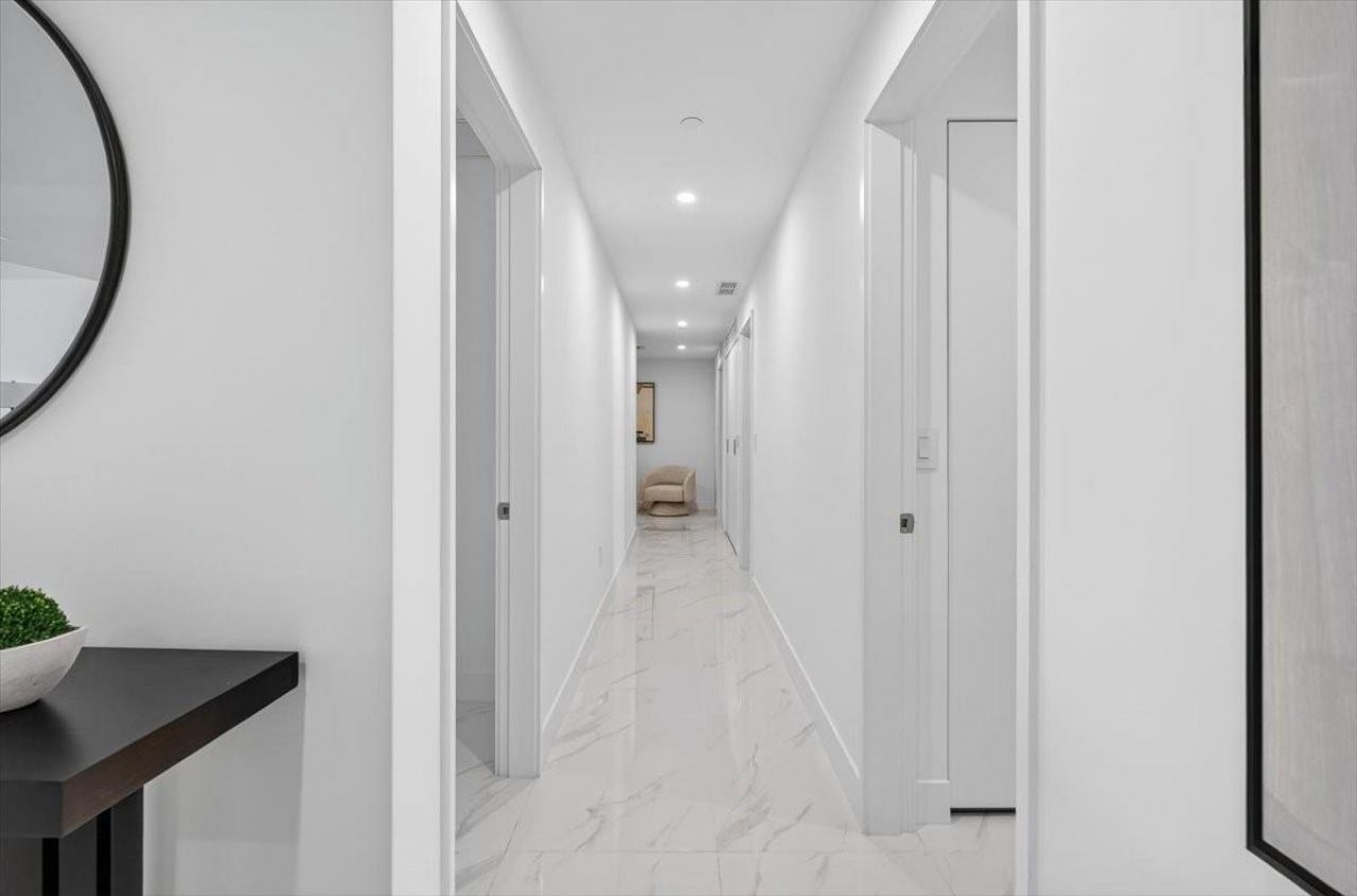 700 NE 24th Street, Unit 4802, Miami, FL 33137 Photo