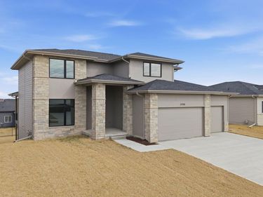 21150 Hartman Avenue, Elkhorn, NE 68022