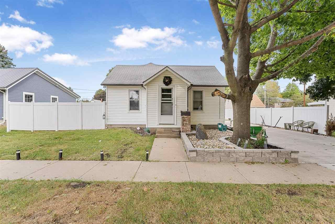 626 E Madison St, Washington, IA 52353 Main Photo