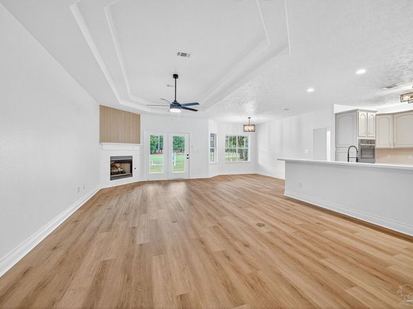 5947 Tanglewood Dr, Milton, FL 32570