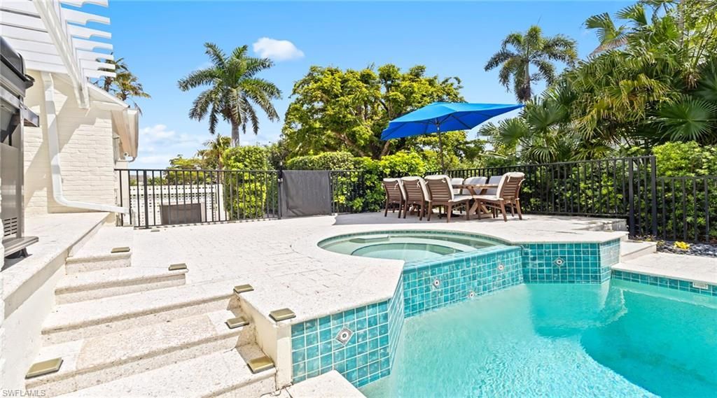 2700 Treasure Ln, Naples, FL 34102 Photo