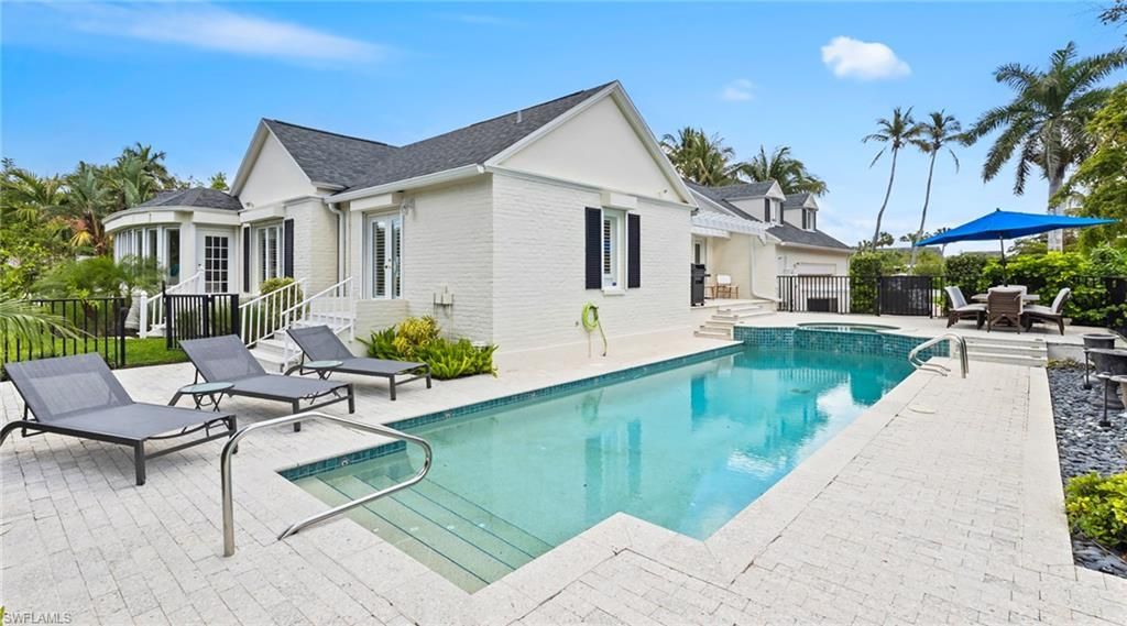 2700 Treasure Ln, Naples, FL 34102 Photo