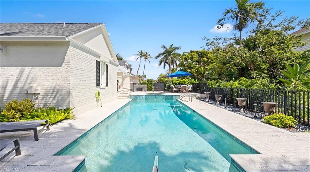 2700 Treasure Ln, Naples, FL 34102 Photo