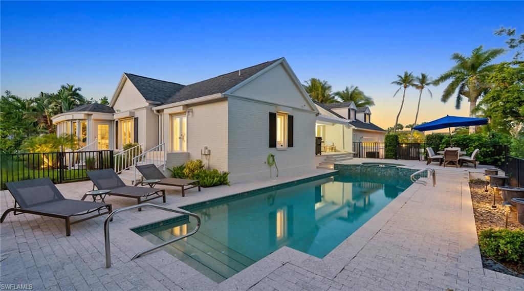 2700 Treasure Ln, Naples, FL 34102 Photo