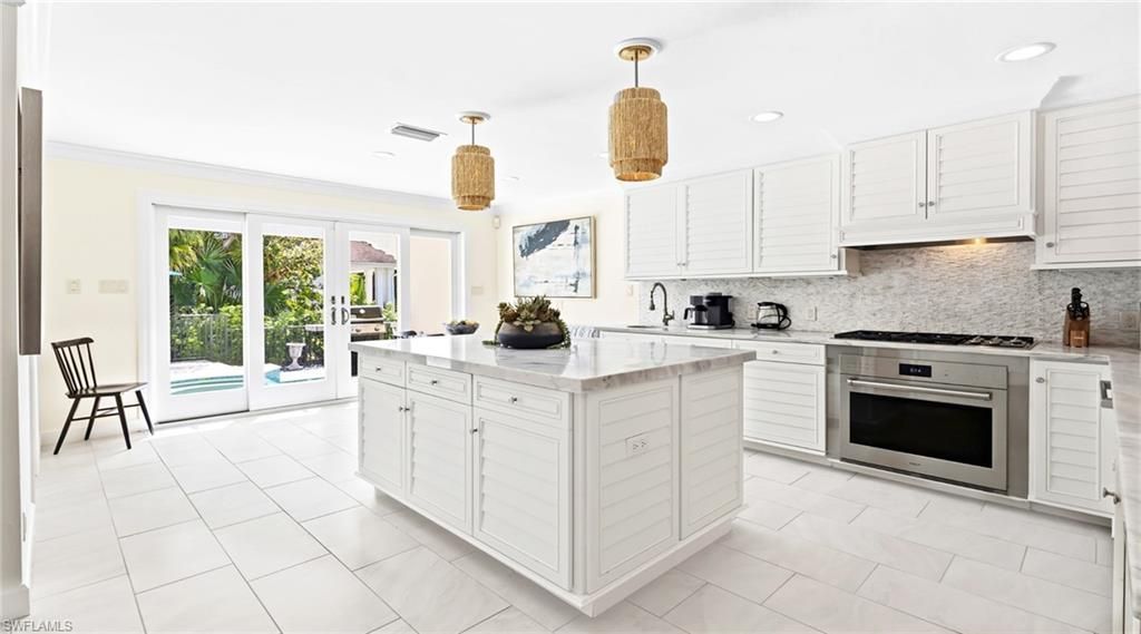 2700 Treasure Ln, Naples, FL 34102 Photo