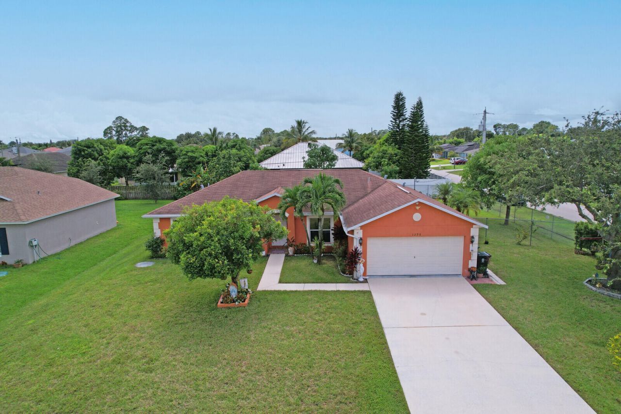 1298 SW Patricia Avenue, Port Saint Lucie, FL 34953 Photo