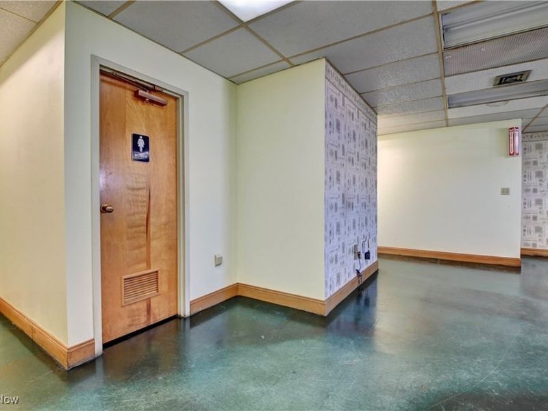 96 E Miller Avenue, Akron, OH 44301 Photo 14