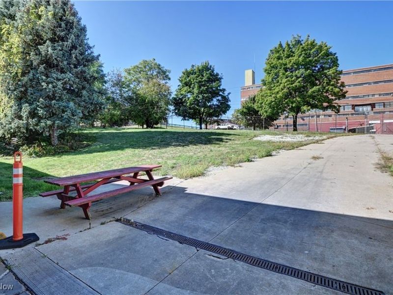 96 E Miller Avenue, Akron, OH 44301 Photo 24