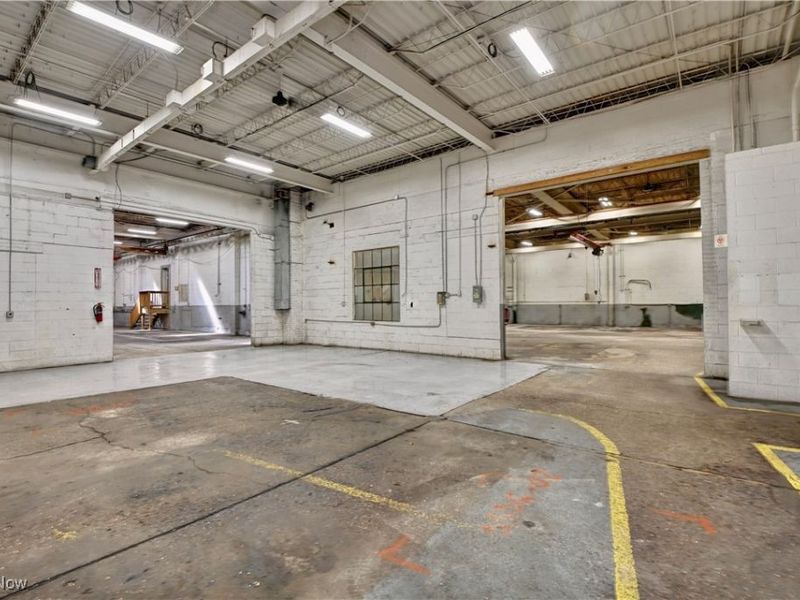 96 E Miller Avenue, Akron, OH 44301 Photo 8