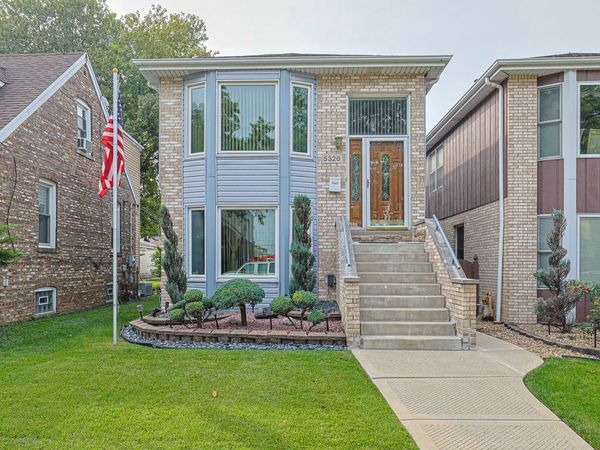 5326 S Nagle Avenue, Chicago, IL 60638