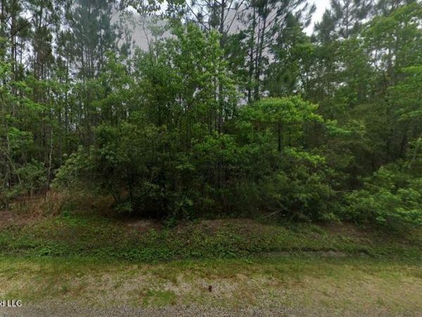 01 Avenue A, Bay Saint Louis, MS 39520